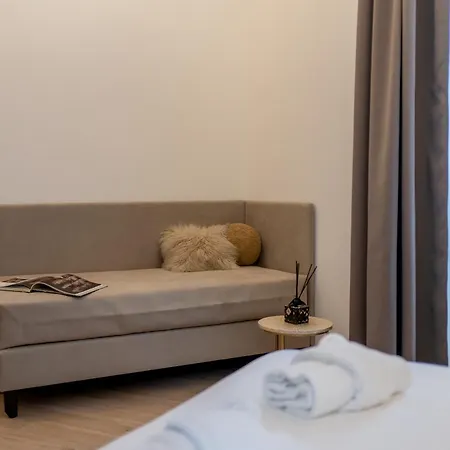 Bed and breakfast Romart Luxury 4*