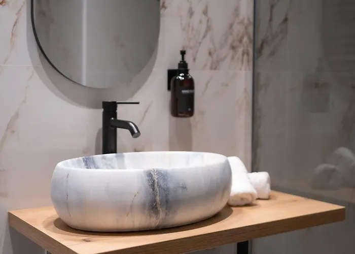 Romart Luxury Bed & Breakfast 4*